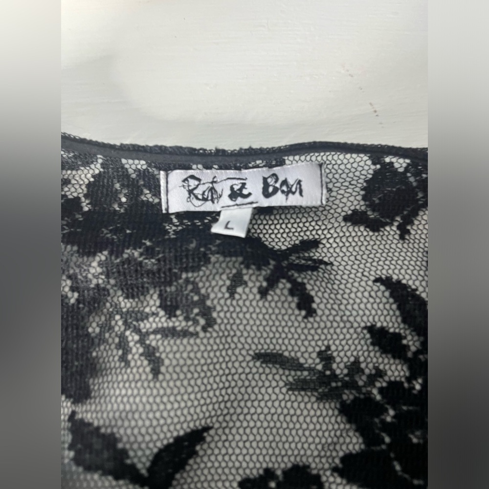 Rat & Boa Lace Romper - Picture 3 of 6